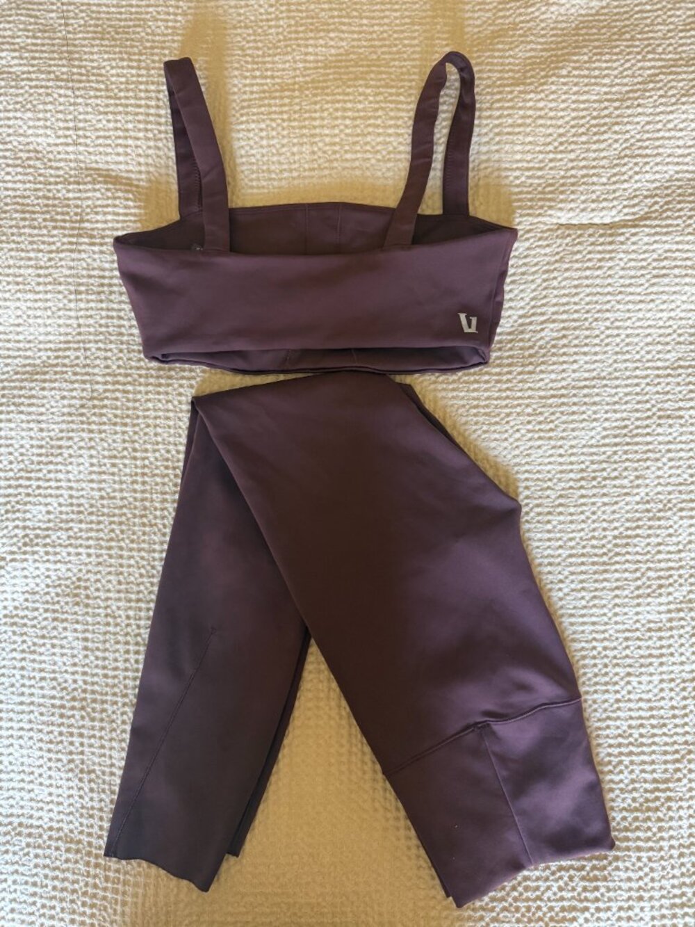 Vuori Evolve Legging Small & Evolve Square Neck Sports Bra in either S or XS Fig - Picture 2 of 9